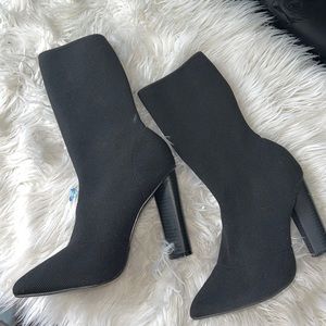 Black Ankle Bootie with Lycra material